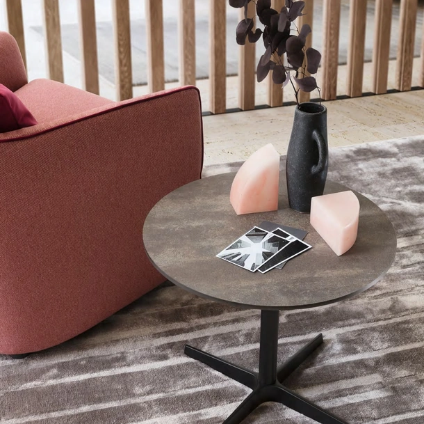 Tavolino rotondo Tweet in laminato finitura pietra di Le Comfort