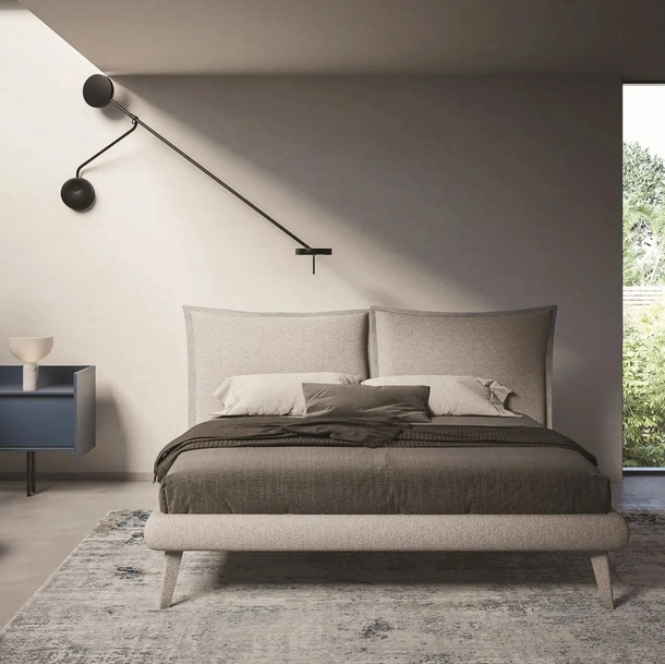 Letto moderno in tessuto con testiera Patricia di Ergogreen