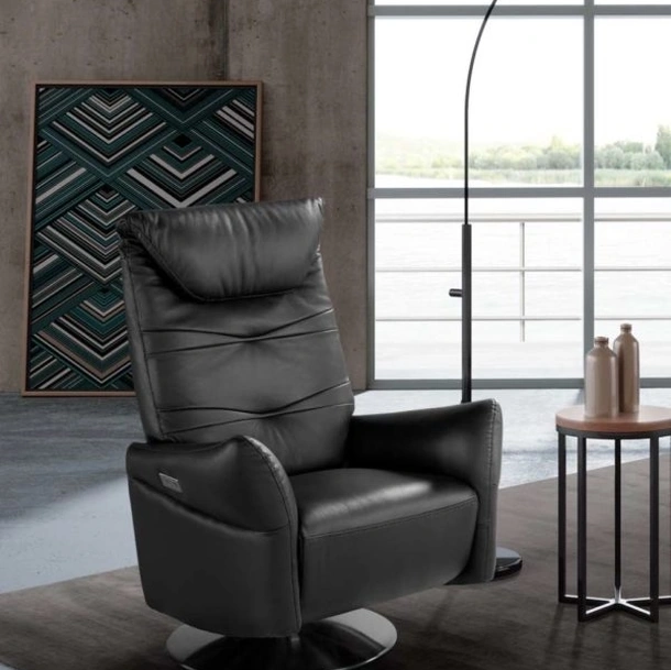 Poltrona relax in pelle con base in metallo Adrian Swivel di Spaziorelax