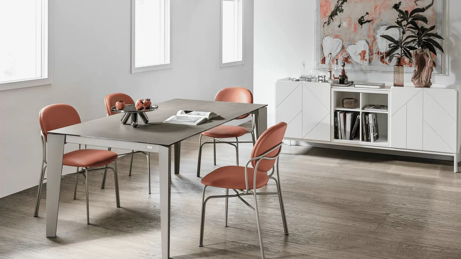 Sedia rivestita in pelle con struttura in acciaio Dada di Bontempi