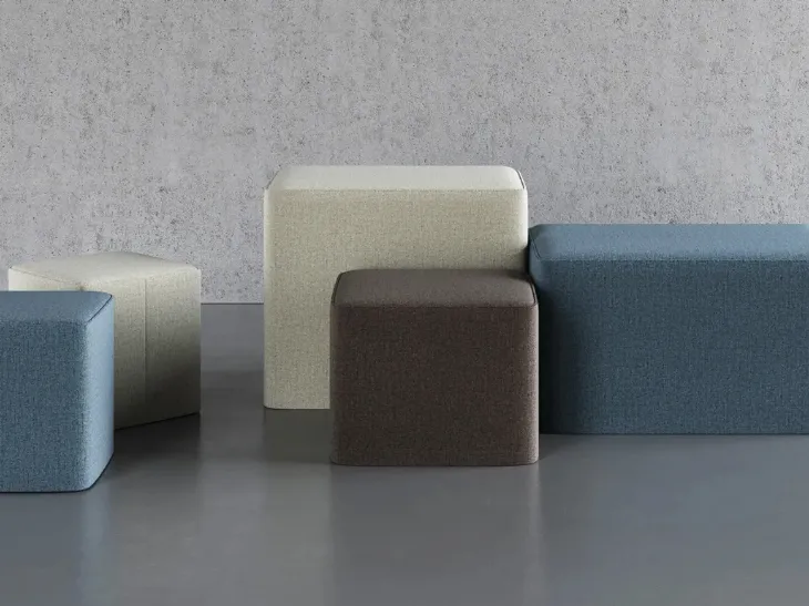 Pouf in tessuto disponibile in cinque misure diverse Porter di Doimo Salotti