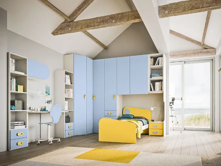 Cameretta ad angolo in olmo natura e laccato giallo e azzurro opaco Mya Comp 16 di Mab