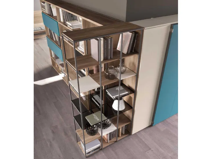 Libreria modulare in laccato con ripiani in vetro fumè e essenza legno Babel di Mab