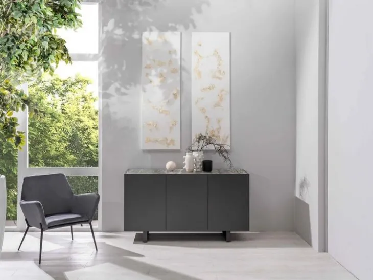 Madia Pegaso a 3 ante in MDF finitura Grigio scuro con top in ceramica marmo di Stones
