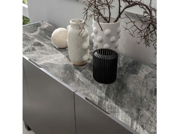 Madia Pegaso in MDF finitura Grigio scuro con top in ceramica marmo grigio con venature vistose di Stones