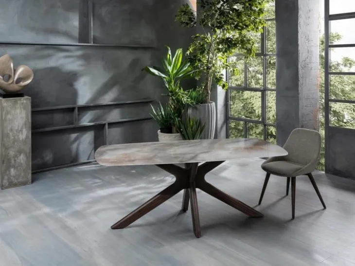Tavolo Gemini con top in ceramica marmo alabastro e base in massello di noce di Stones