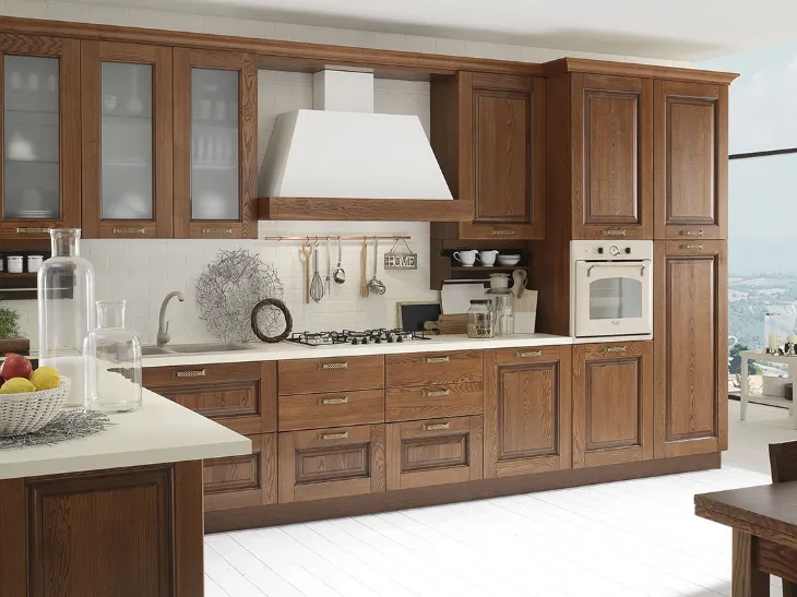 Cucina classica in legno Telma di Evo Cucine