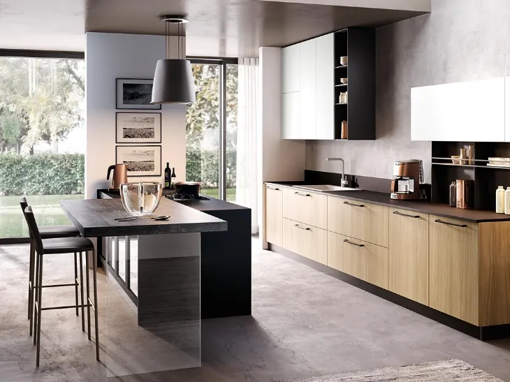 Cucina Moderna con penisola Futura in melaminico finitura Rovere Miele e Seta Bianco opaco di Evo Cucine