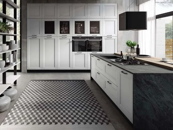 Cucina Moderna Nina in legno massello laccato Bianco e top in laminato di Mobilturi