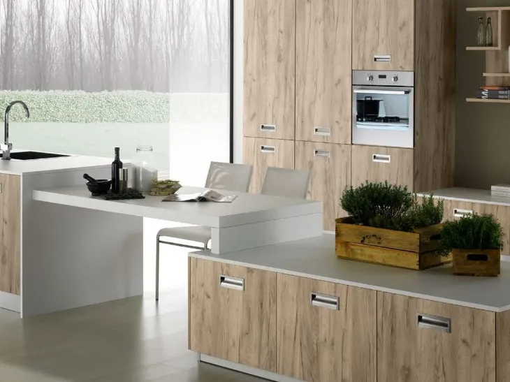 Cucina Moderna con isola Nevada in melaminico Rovere Grigio e laminato Bianco Pietra di Mobilturi