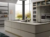 Stratos in Gres Calcite Nera e Gres Light Grey