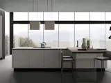 Stratos in HPL Grigio Cemento e HPL Gesso