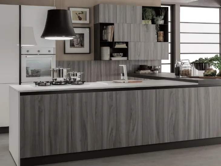 Cucina con isola Sonora con Gola in legno laminato di EVO Cucine